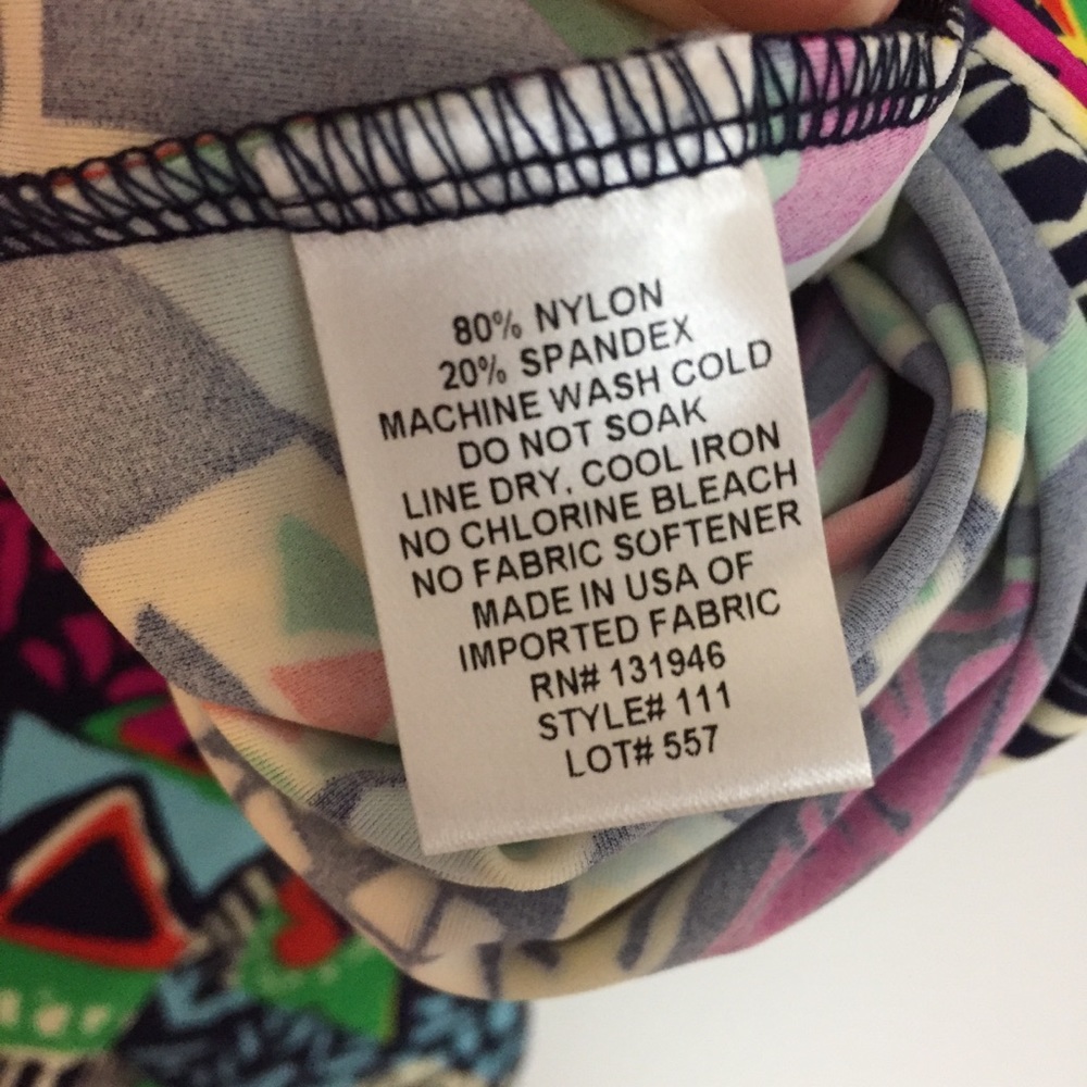 ✨ MAKE OFFER ✨
{JUDE CONNALLY} ABSTRACT PRINTED TUNIC DRESS - Picture 7 of 9